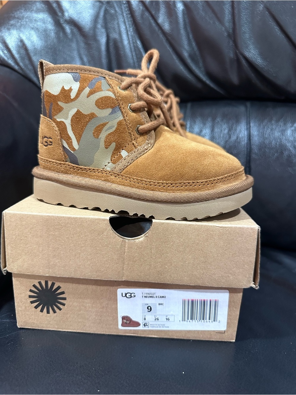 New UGG Kids Boot - T NEUMEL ll Camo - Size 9